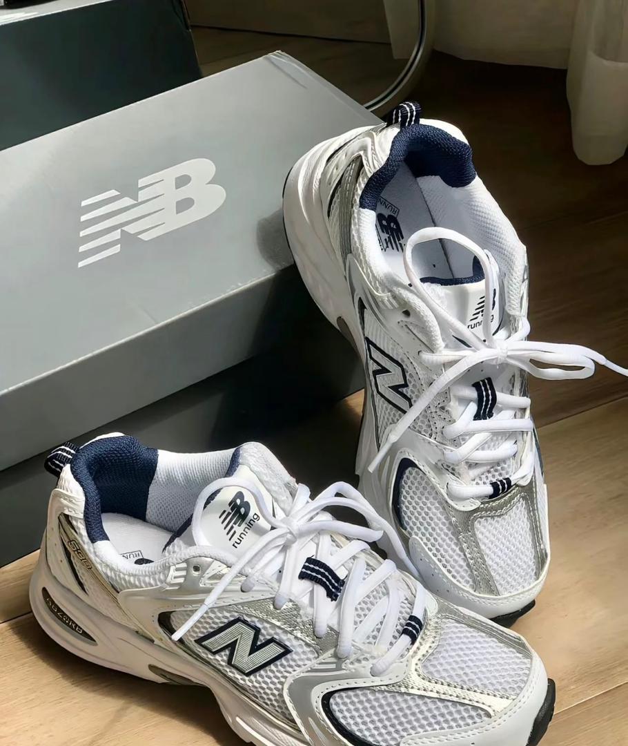 New balance white/darkblue